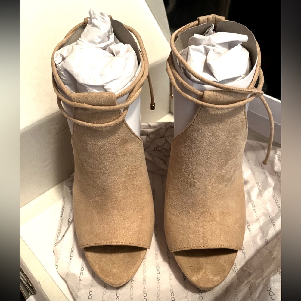 Aldo cream heels